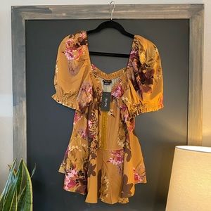 NWT City Chic Malaga Gold Top